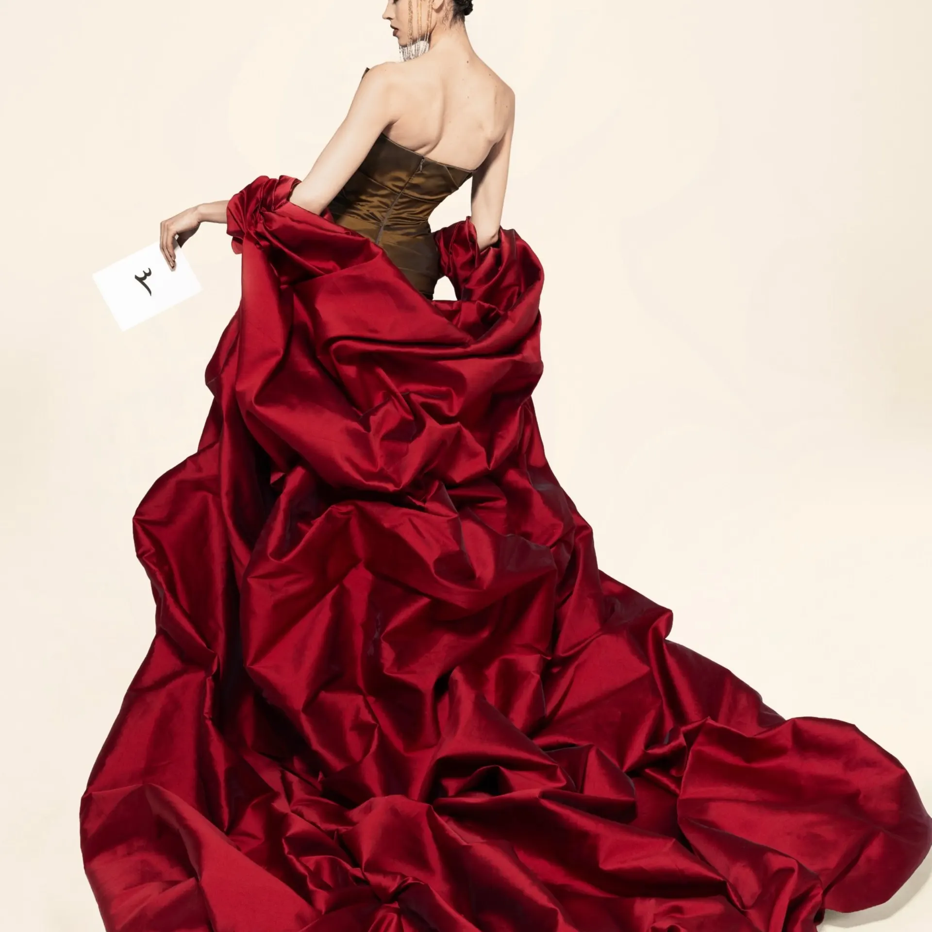 

Luxury Red Satin Cape Party Evening Dress Wear Long Flowing Shawl Red Capelet Elegant Party Wear Shawl Party Wear Long Red Cape