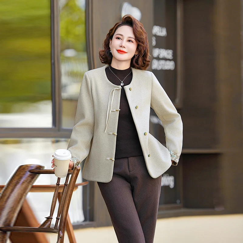 

Шерстяное пальто для женщин среднего возраста: осенняя модная верхняя одежда в традиционном китайском стиле