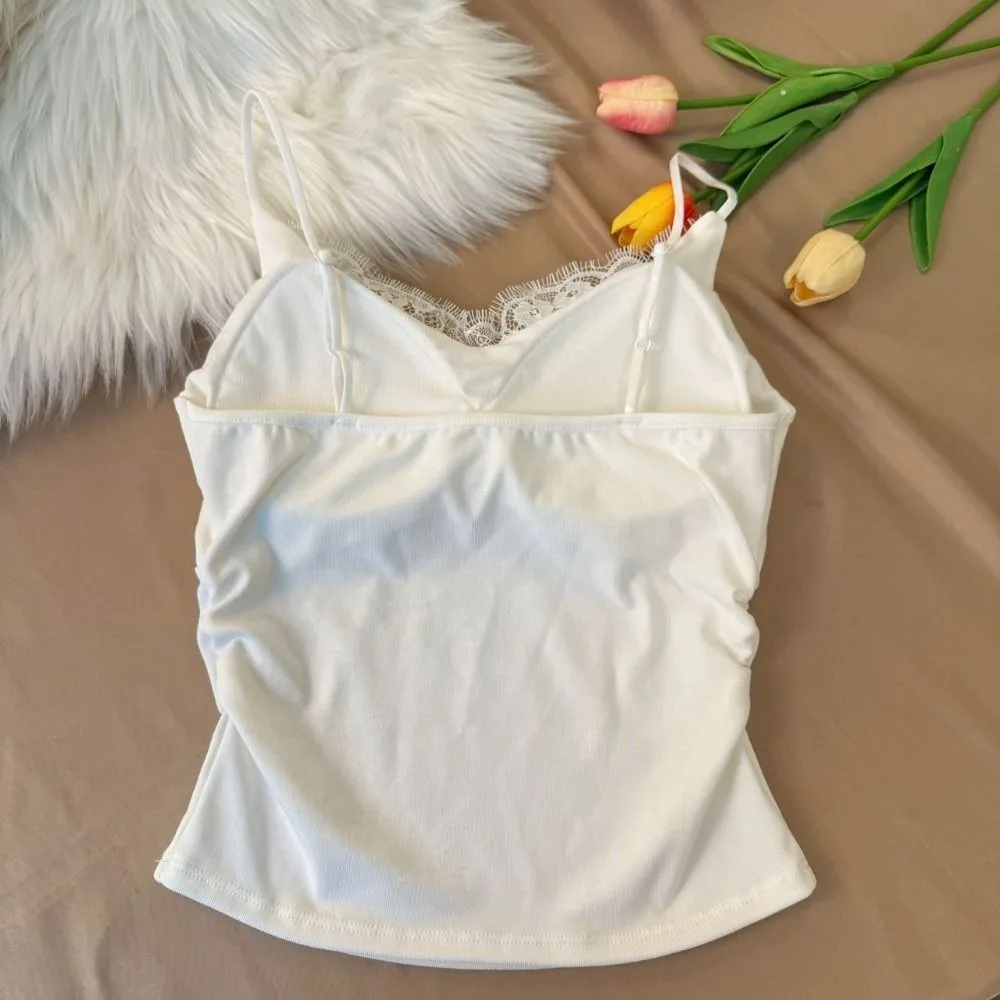 

Fashion V-Neck Women's Lace Camisole Sleeveless Korean Style Slim Lace Crop Top Undershirts Vest Bra With Pads Cami Travel