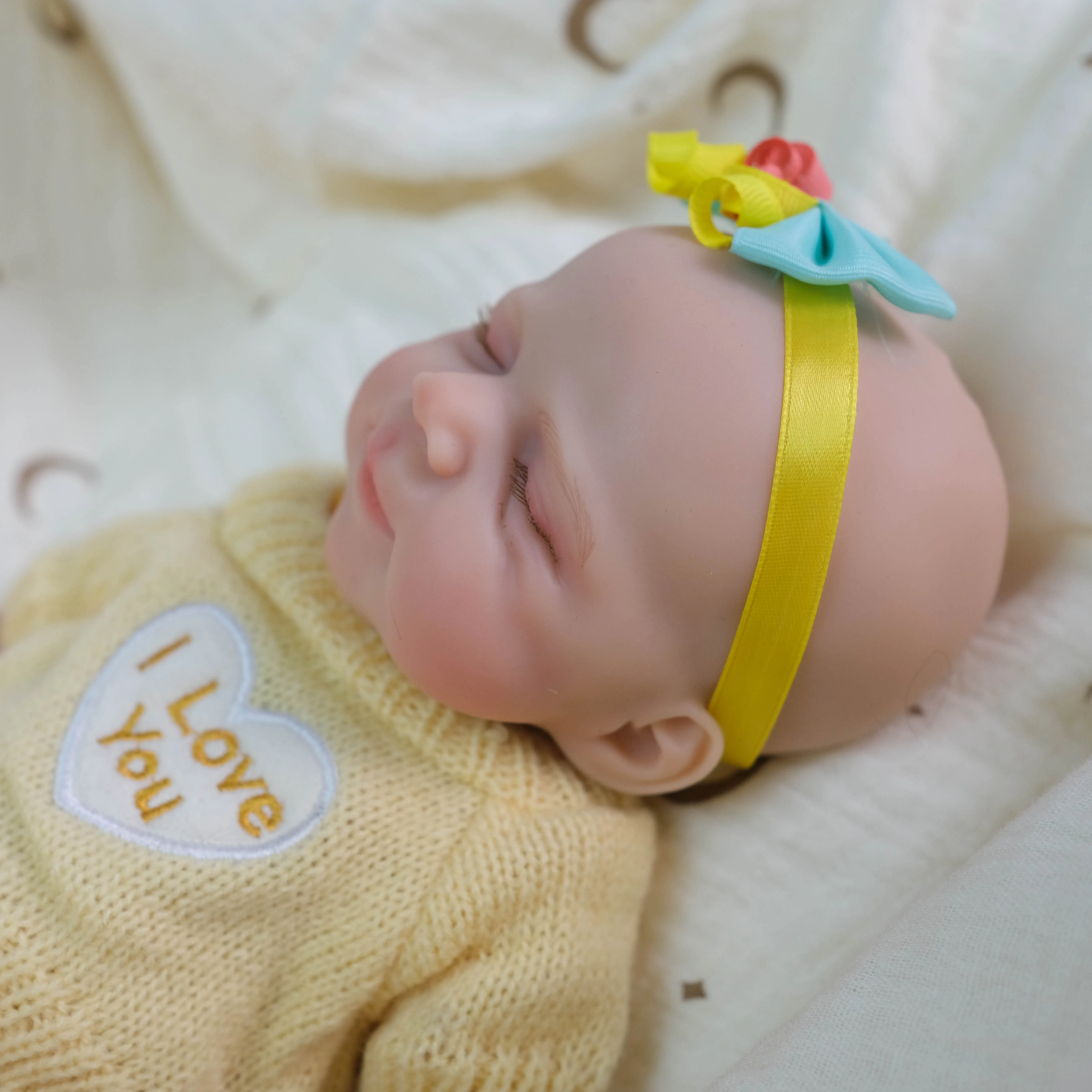 30CM Solid Platinum Silicone Reborn Premie Doll Pascale Super Soft Elastic Stretchable Baby in Yellow Sweater 1100G
