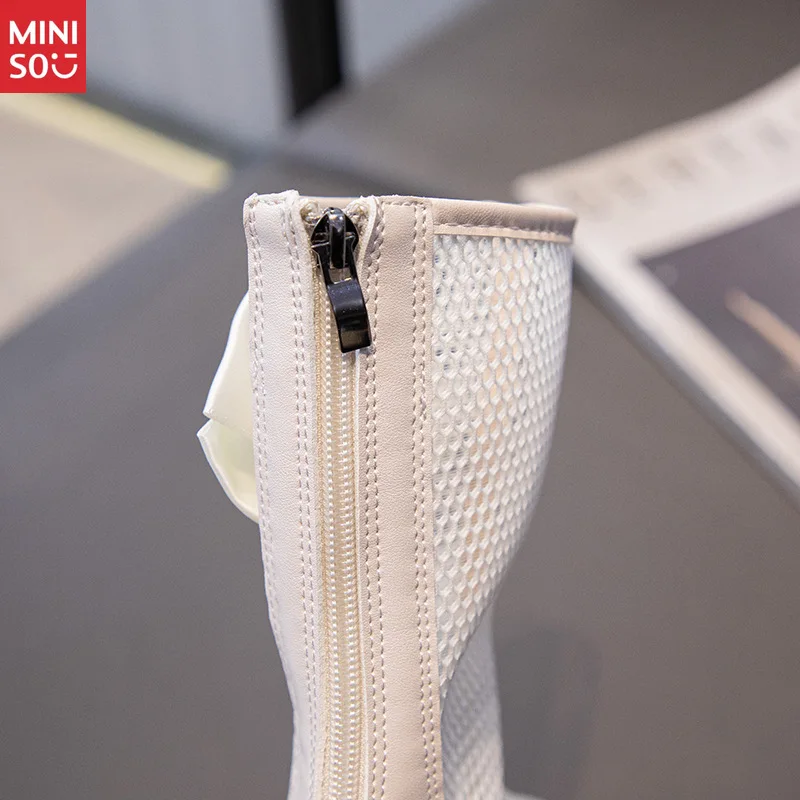 Sepatu Martin Musim Panas Miniso 2025 untuk Anak Perempuan, Sepatu Tinggi Berbahan Jaring yang Bernapas untuk Anak-Anak yang Lebih Besar