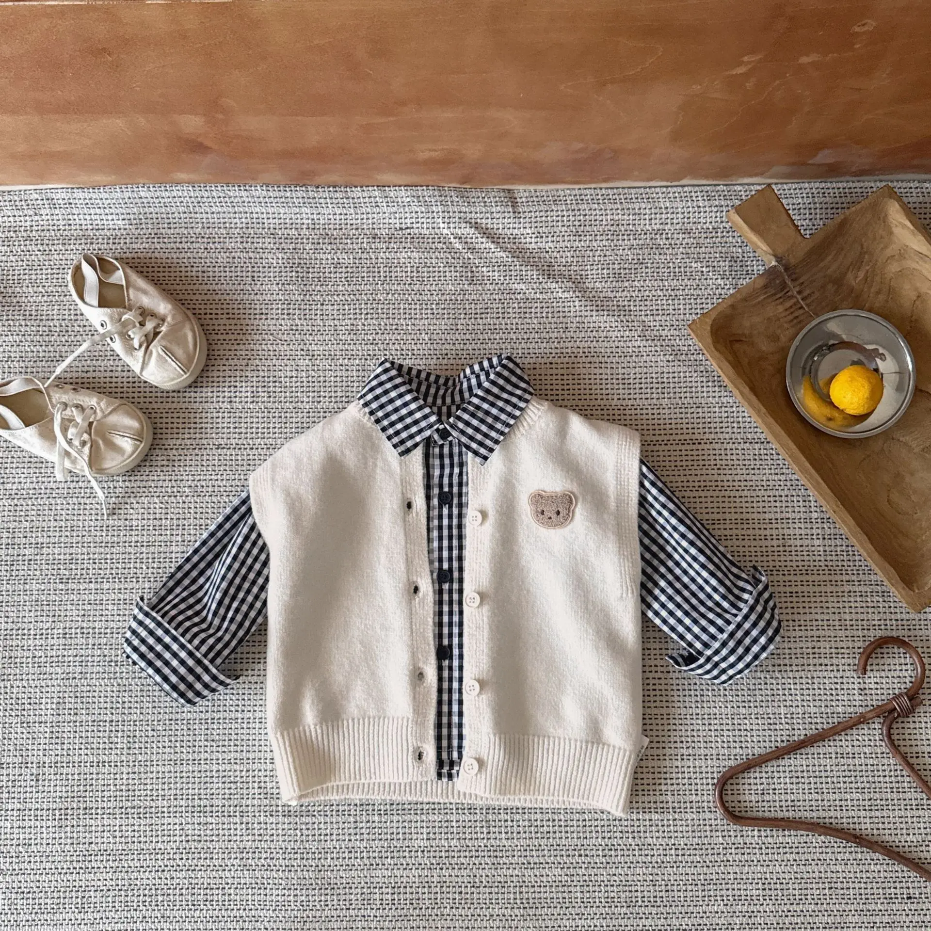 

Весенне-осенняя новая одежда для малышей 2-6 лет, вязаный жилет с мультяшным плюшевым мишкой, мягкий свитер, жилет