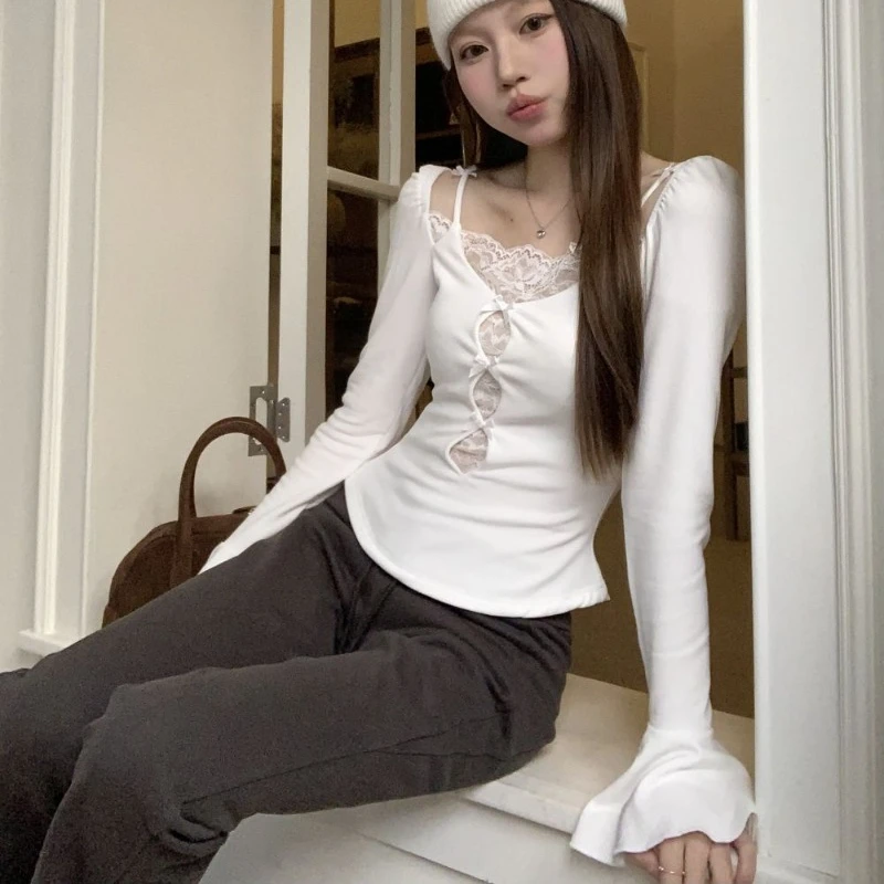 Hollow-out Fake Two Pieces T-shirts Women Lace Splicing Flared Sleeve Solid Color Office Lady Tops Square Collar Blouse Female