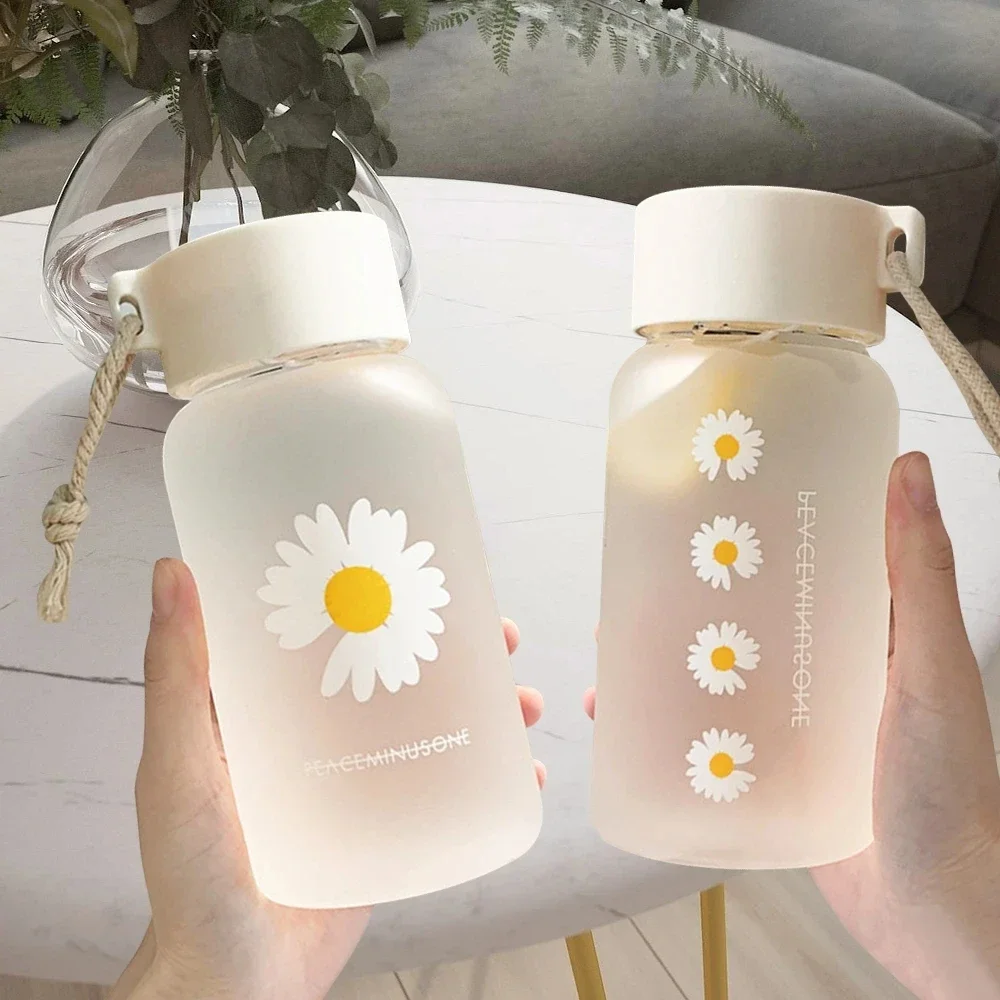 Little Daisy Water Bottles Transparent Plastic Water Cup with Rope Girl Kawaii Drink Bottle Summer Frosted Water Cup Juice Mug