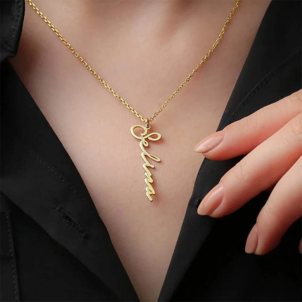 Customized Stainless Steel High-End Vertical Name Necklace, A Beautiful Jewelry Gift Suitable For Women To Match With Clothing