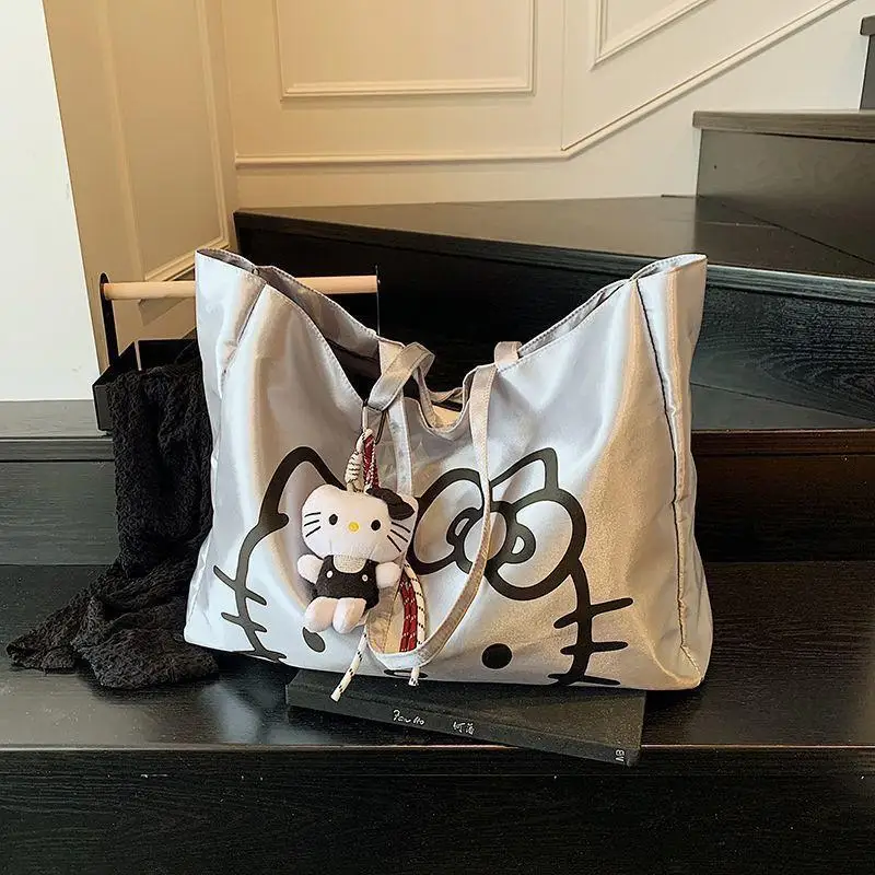 سانريو حقيبة سفر ذات سعة كبيرة هالو كيتي حقيبة حمل ذات سعة كبيرة حقيبة كتف عصرية تناسب الجميع حقيبة كتف عالية المظهر تحت الإبط