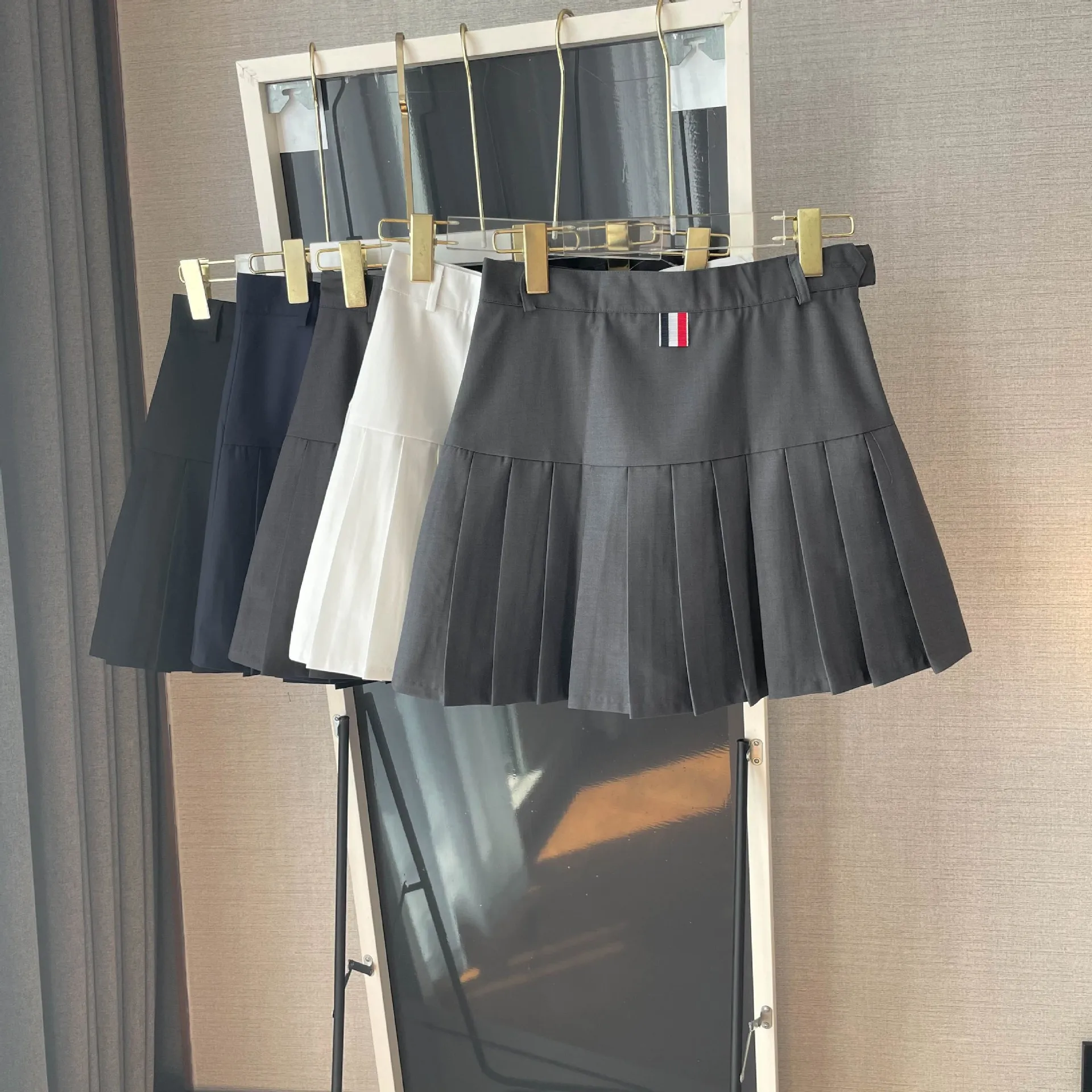 

High Waist A-Line Skirt Hong Kong IT Trend Brand Pleated School Uniform Style Bodycon Slimming Short Half-length Skirt