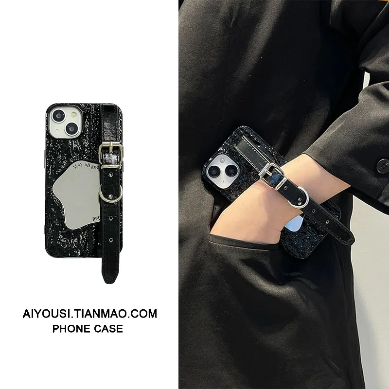 

Black pleated mirror leather wristlet for apple 14promax case iphone1312/11promax soft silicone 14/13pro