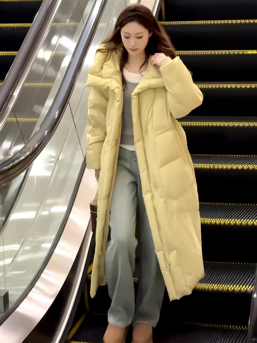 

Женская удлиненная утепленная белая пуховая куртка-пуховик с капюшоном, теплая зимняя новинка