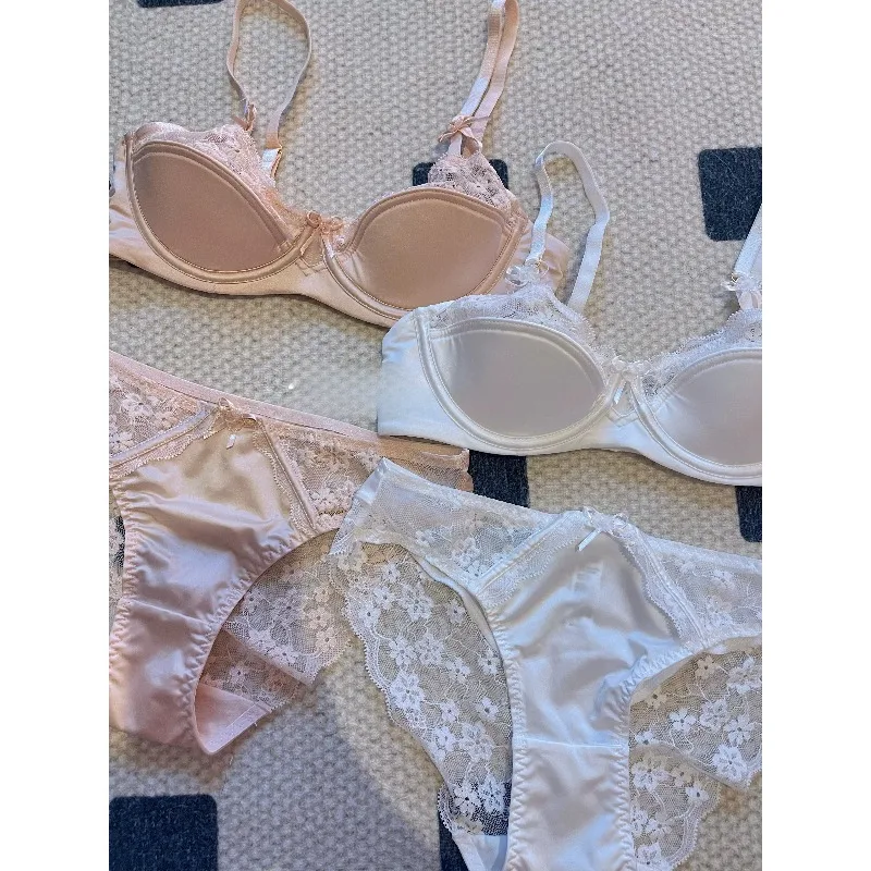 

Premium French Romantic Lace Satin Lingerie Set Balcony Lift Up Gentle Underwire Comfortable Women Everyday Outfit Gift 32-38