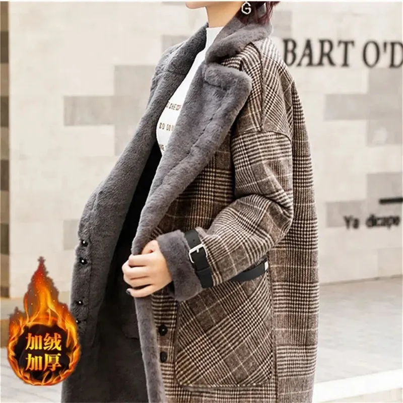 2023 Imitation Lambswool Woolen Coat Women Fashion Design Mid Length Plaid Woolen Jacke Outerwear Thicken Winter Overcoat Female