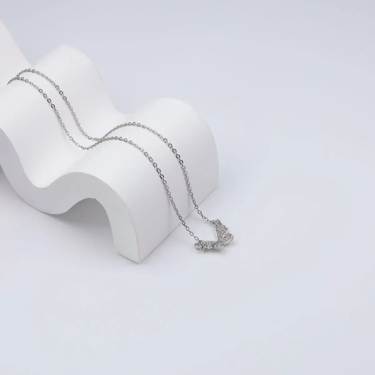 Fashion Jewelry Korean Necklace Trendy Multiple Colors Butterfly  Thin Chain Colorful Pendant  for Women image 2