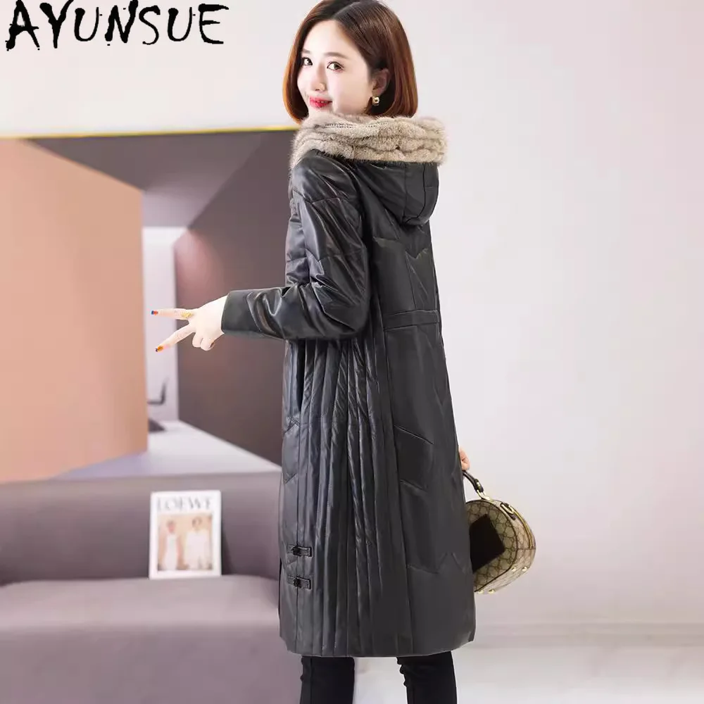 AYUNSUE 本物のシープスキン本革ジャケット女性 2025 織りミンクの毛皮の襟冬服ロングスタイルダウンコートレディースコート