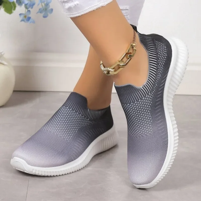 Fashion Gradient Color Women Flats Shoes Breathable Mesh Platform Sneakers Slip on Soft Ladies Casual Shoes Women Tennis Flats