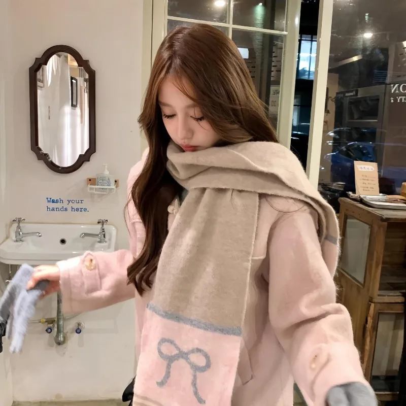 وشاح محبوك بفيونكة ملونة للنساء في شتاء 2025 وشاح ناعم دافئ جديد