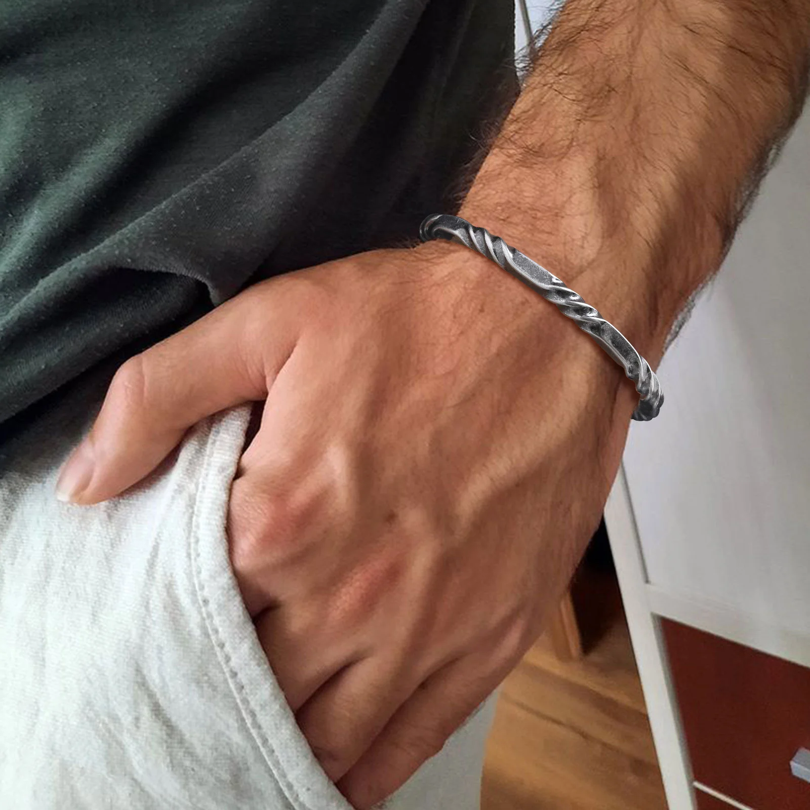 

Vnox Stainless Steel Twisted Open Bangle Bracelet 6mm Width Retro Gray Silver Color Irregular Cuff Jewelry Gifts for Men Women