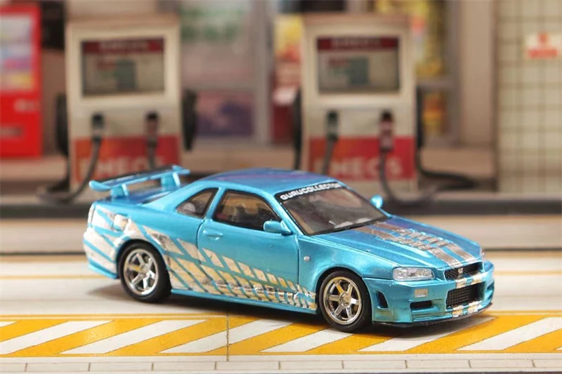 

Автомобиль литый под давлением автомобиль стойки охотника SH 1:64 Skyline GTR R34