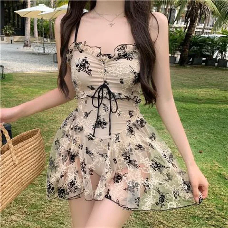 

2025 Women's Sexy Fashion Printed Sling Swimwear Summer Fashionable Mesh Patchwork Female Vintage One-Piece Swimdress Beachwear