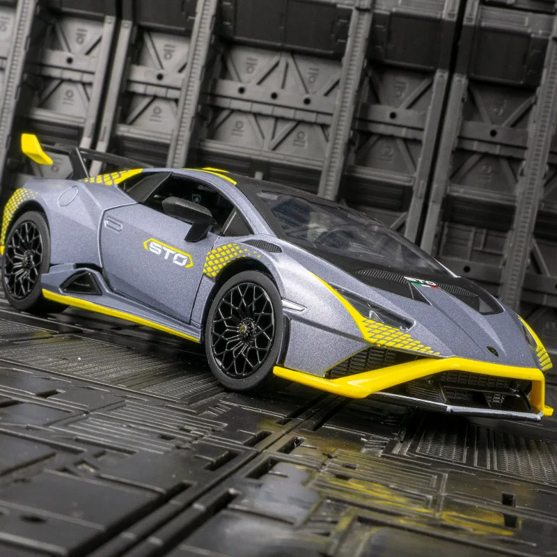 CCA 1:24 Lamborghini STO alloy car model ornaments collection has simulated sound and lighting functions finely crafted