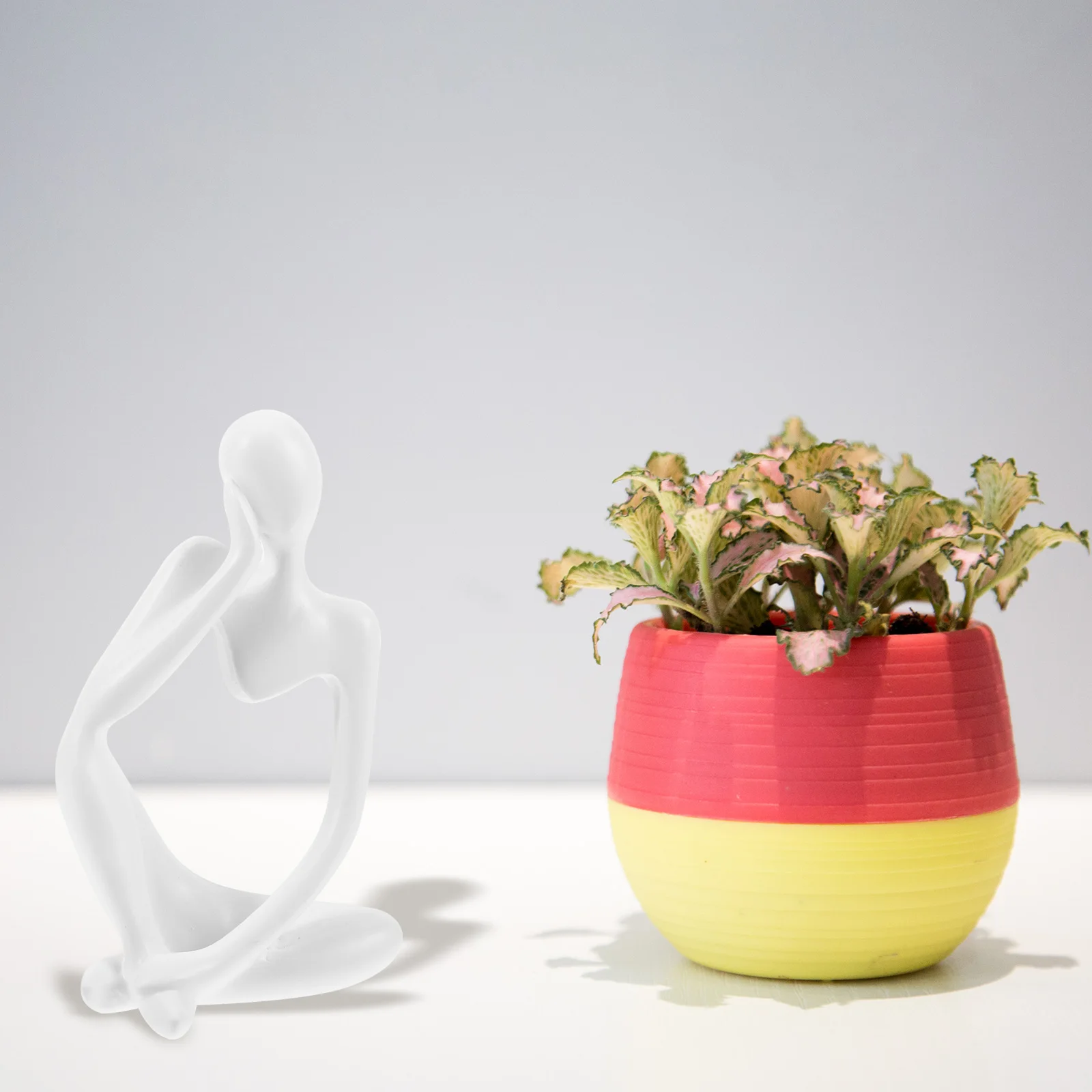 

Abstract Thinker Resin Statue Creative Indoor Ornament Fine Details Living Room Bedroom Shelf Decor 125cm Thinker Statue