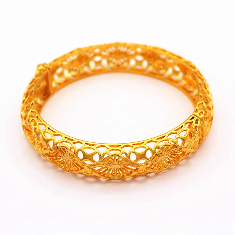 Fashion New Brass Gold Plated Bracelet Vietnam Sand Gold Hollow Buckle Flower Bracelet Women Wedding Jewelry Gift