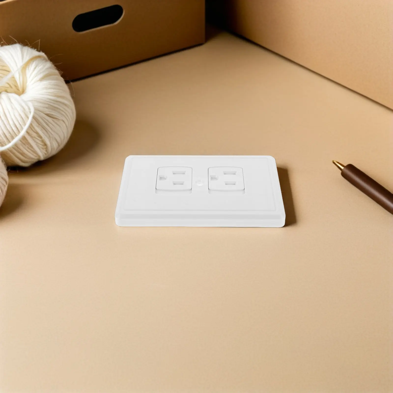 

4Pcs Safety Outlet Covers Baby Proofing Self-Closing Socket Cover Plate Child Proof Socket Protector Anti-Electric Shock Power