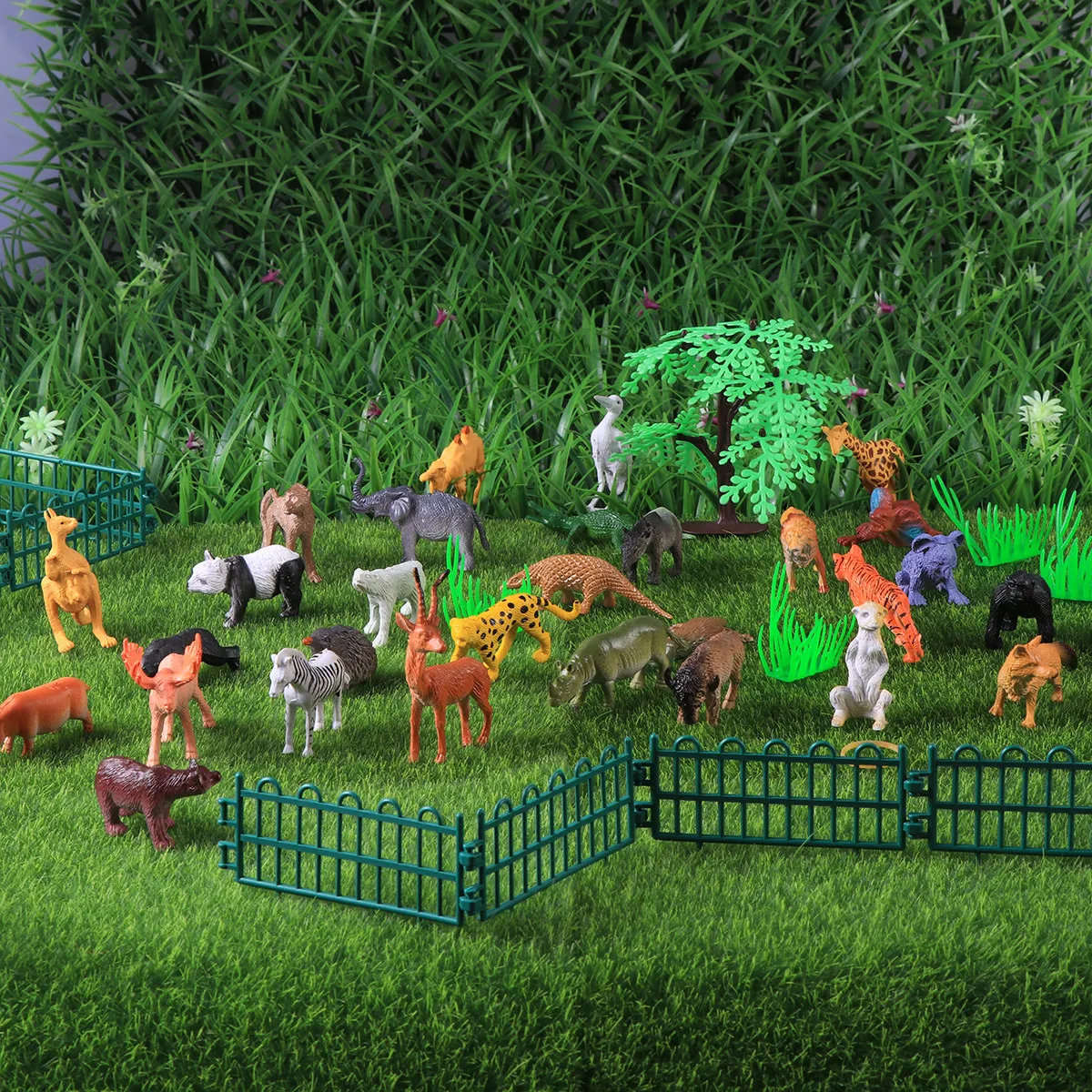 

Набор из 32 фигурок животных: пластиковые мультяшные фигурки диких животных для обучения детей, сувениры для вечеринок, развивающие игрушки для класса, подарки на день рождения