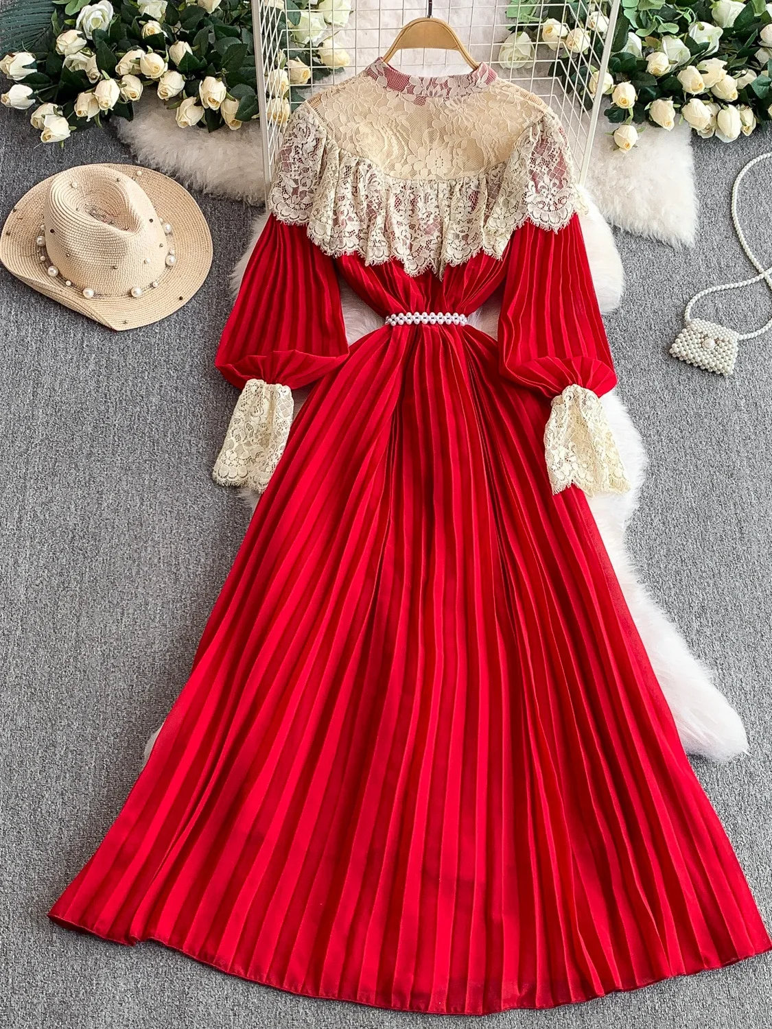 Vestido de Gala E com Gola Alta e Renda, Luxuoso com Bordado Pesado e Detalhes em Diamante, Cintura Ajustável e Psado