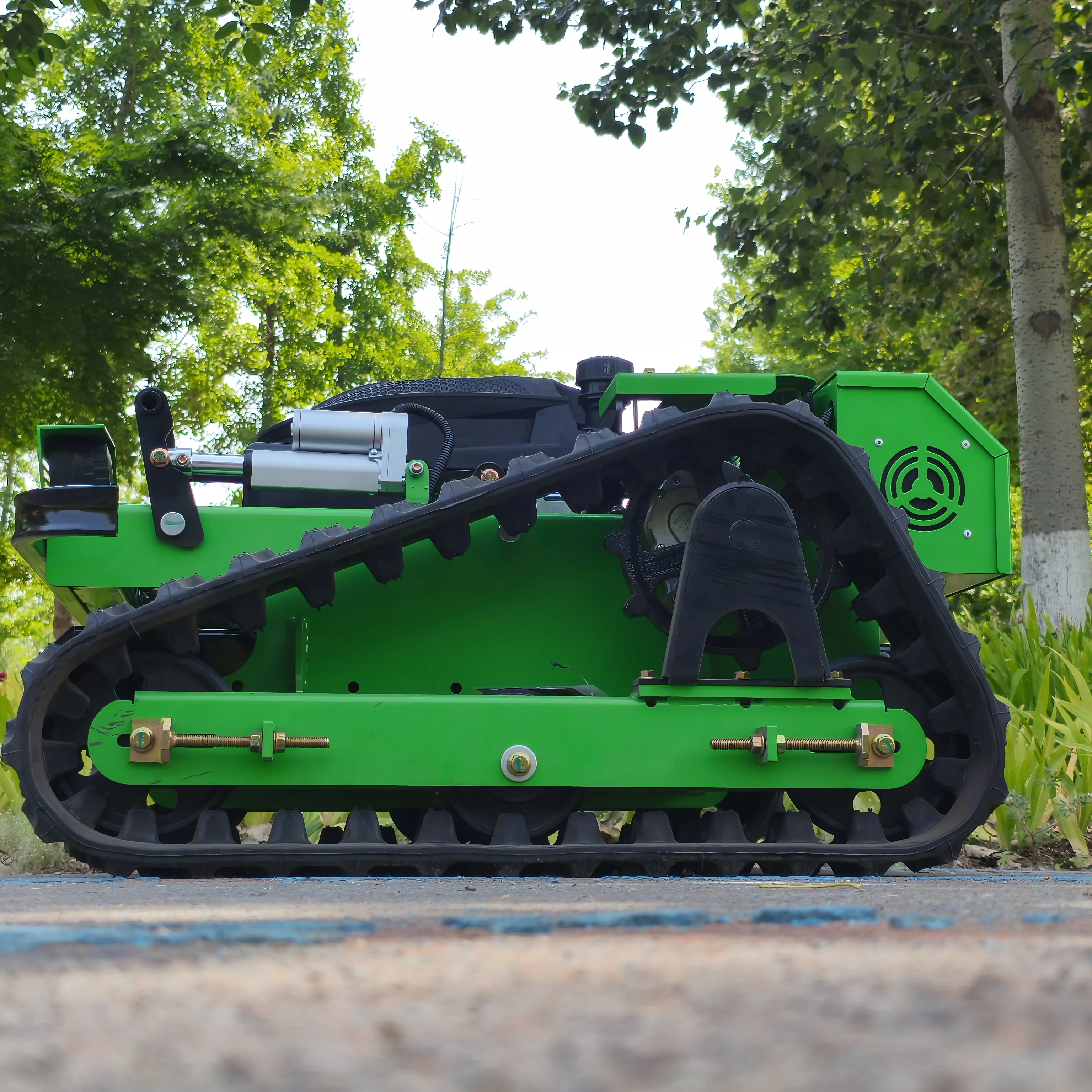 Elevador flexible para cortacésped de 4 tiempos 1500 ㎡ Cortacésped de 500 mm con personalización disponible, inicio y parada con un solo clic, compatible con OEM, para céspedes de villas.