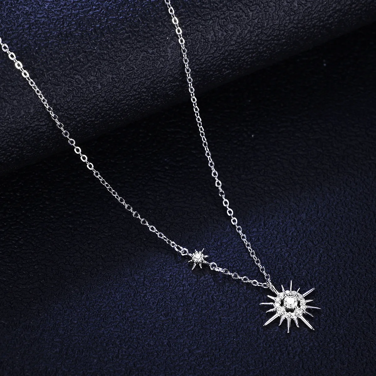 Fine PT950 pendant moissanite star and moon necklace ladies six-pointed star platinum pendant clavicle chain for girlfriend gift