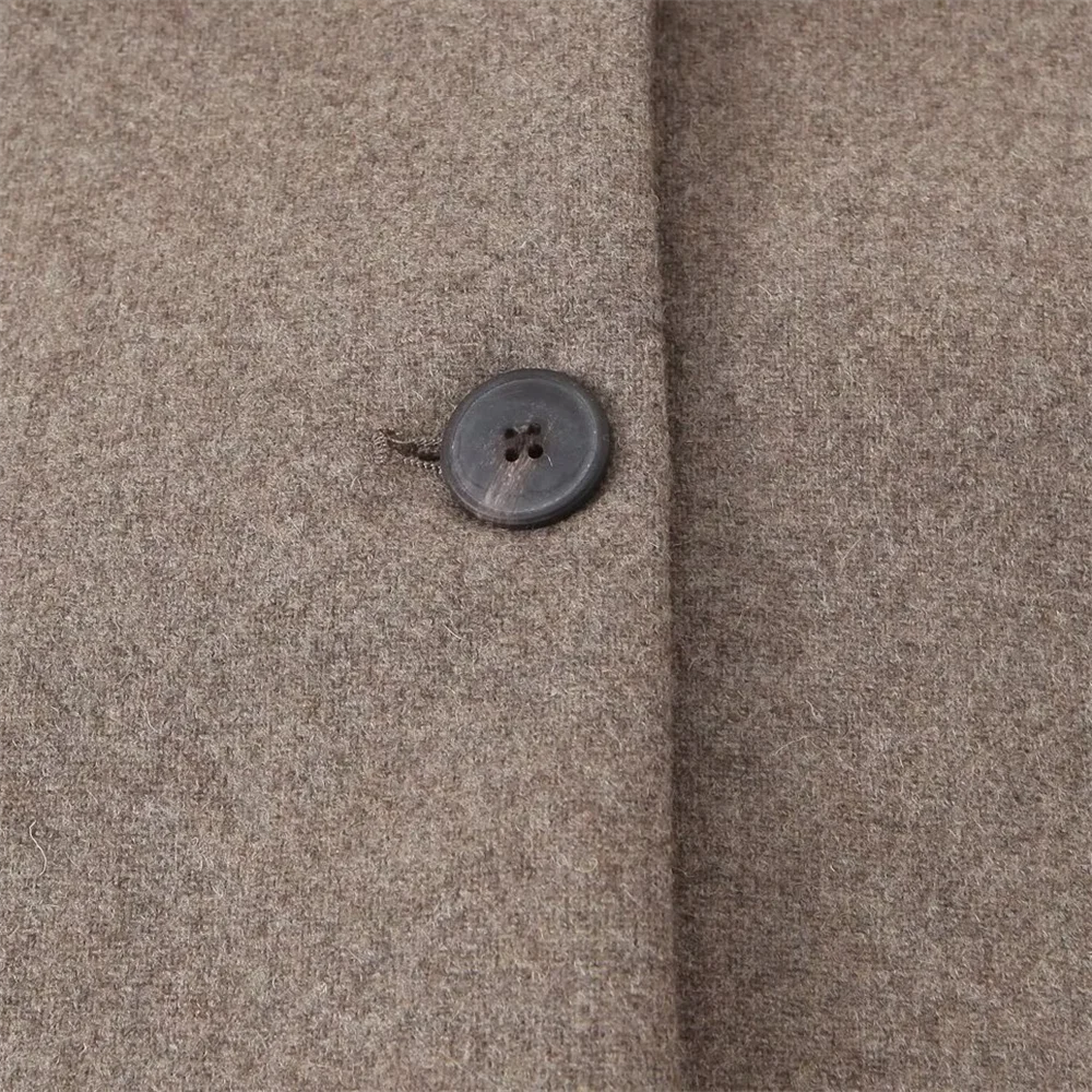 2025 شتاء منتج جديد المرأة عارضة مشبك جيب الديكور طويلة الأكمام طوق معطف الصوف معطف قصير