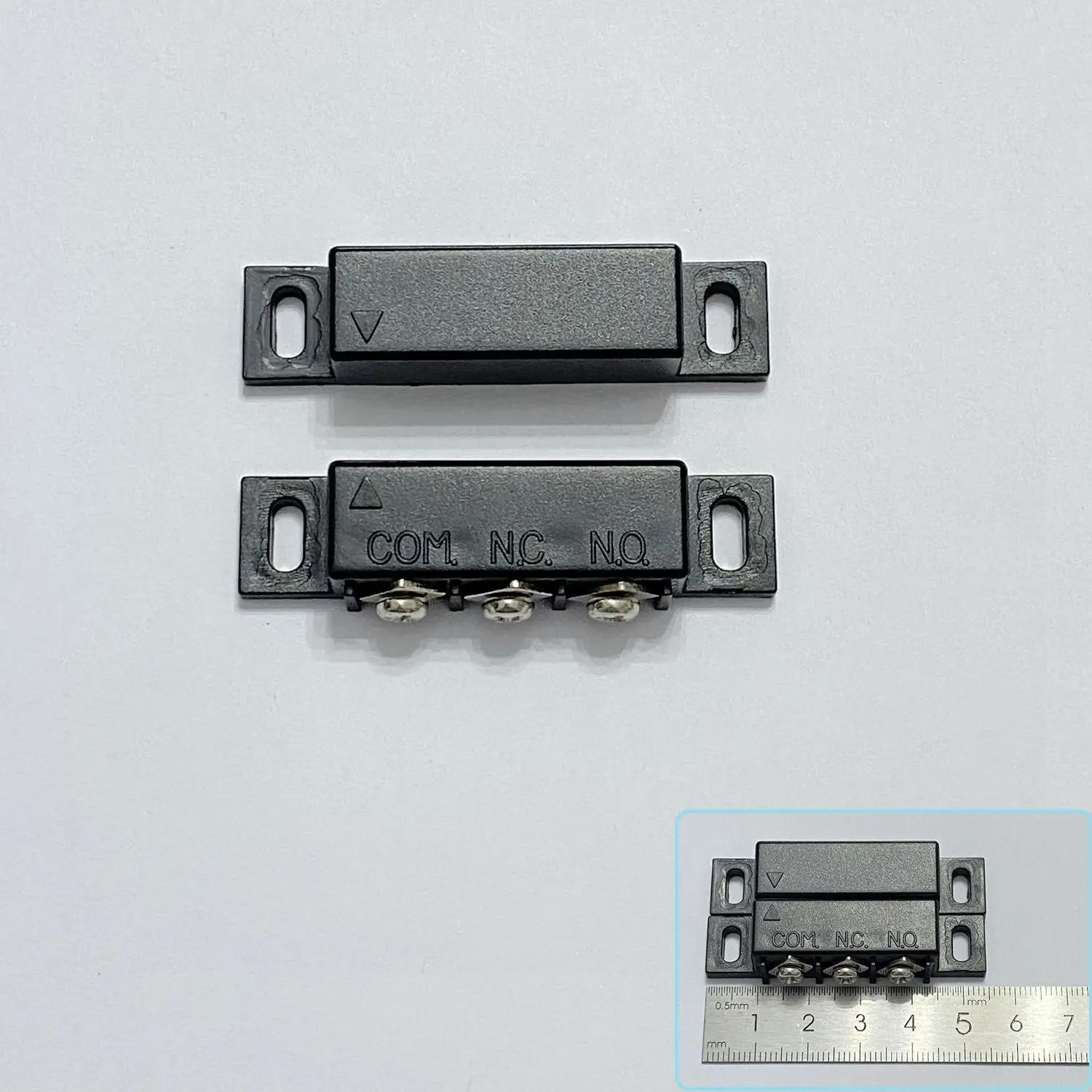 

3 Wire Magnetic Door Contact Sensor NO NC Signal Output Wired Door Sensor
