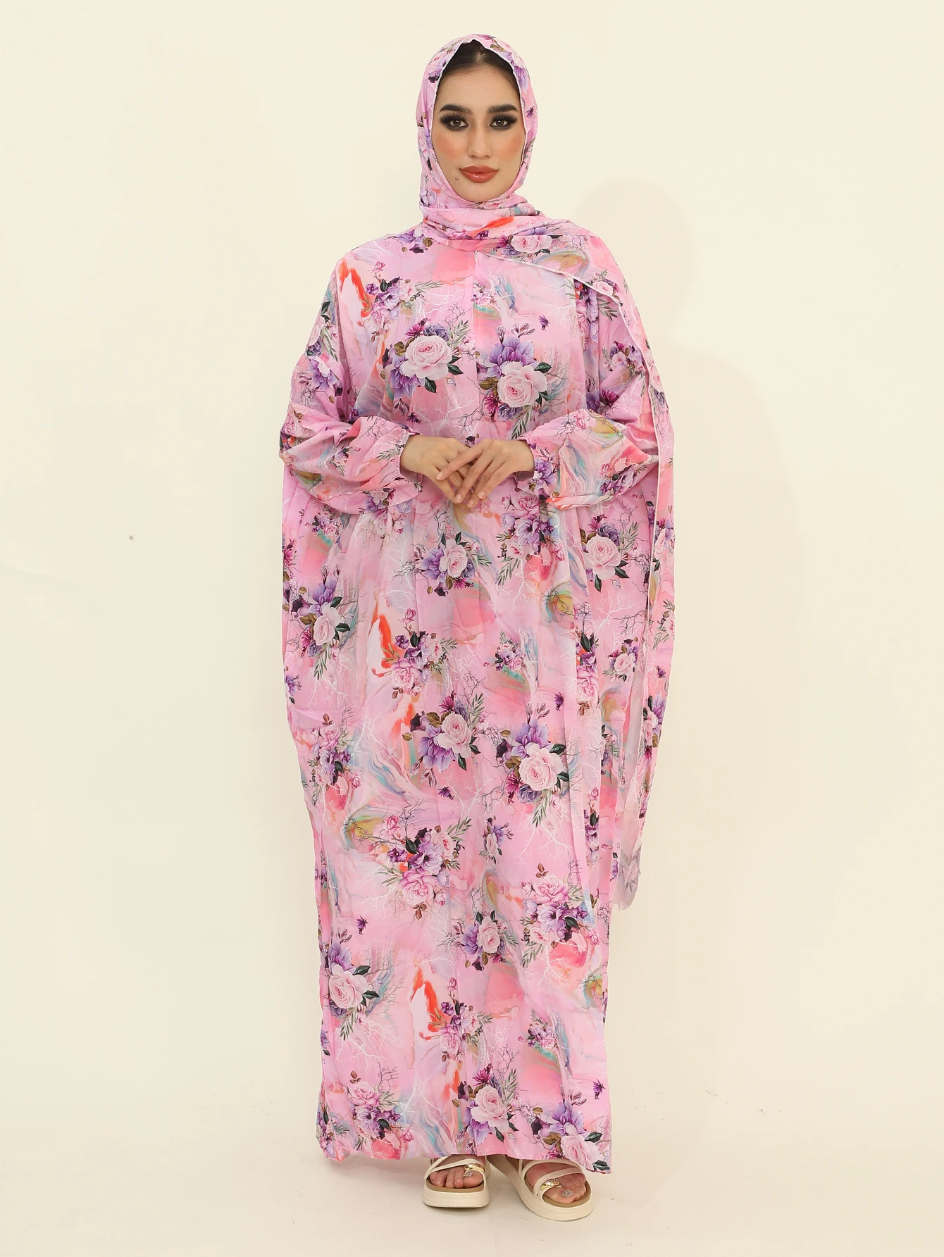 

Осенние новые мусульманские модные платья Абая с хиджабом Цельные молитвенные платья с цветочным принтом Красивые Абая Дубай