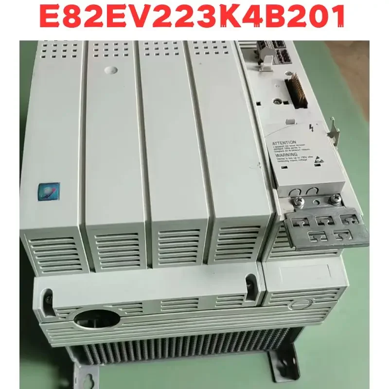 Inverter E82EV223K4B201 bekas Diuji OK