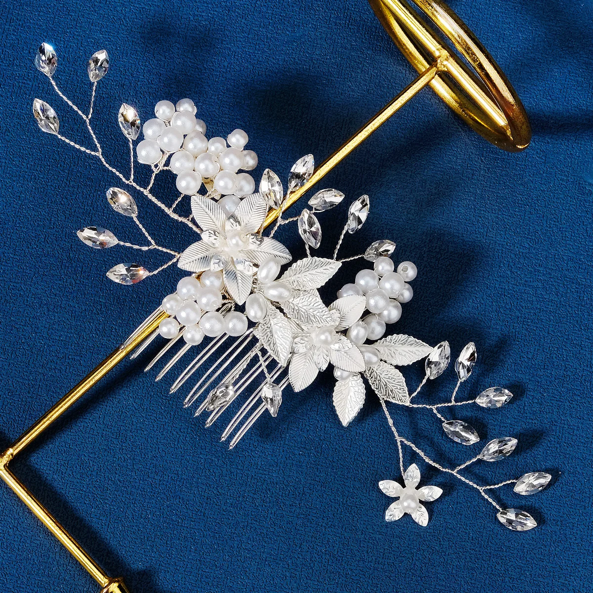 Neuer Haarkamm aus Silberlegierung, handgefertigte Perlen, Strasssteine, modischer Metall-Kopfschmuck, elegantes Haarschmuck-Accessoire für Frauen – Detail 8