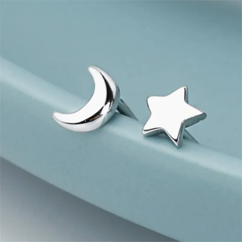 New Fresh Fashion Jewelry Moon And Star 925 Sterling Silver Asymmetric Cute Simple Women Popular Stud Earrings E238