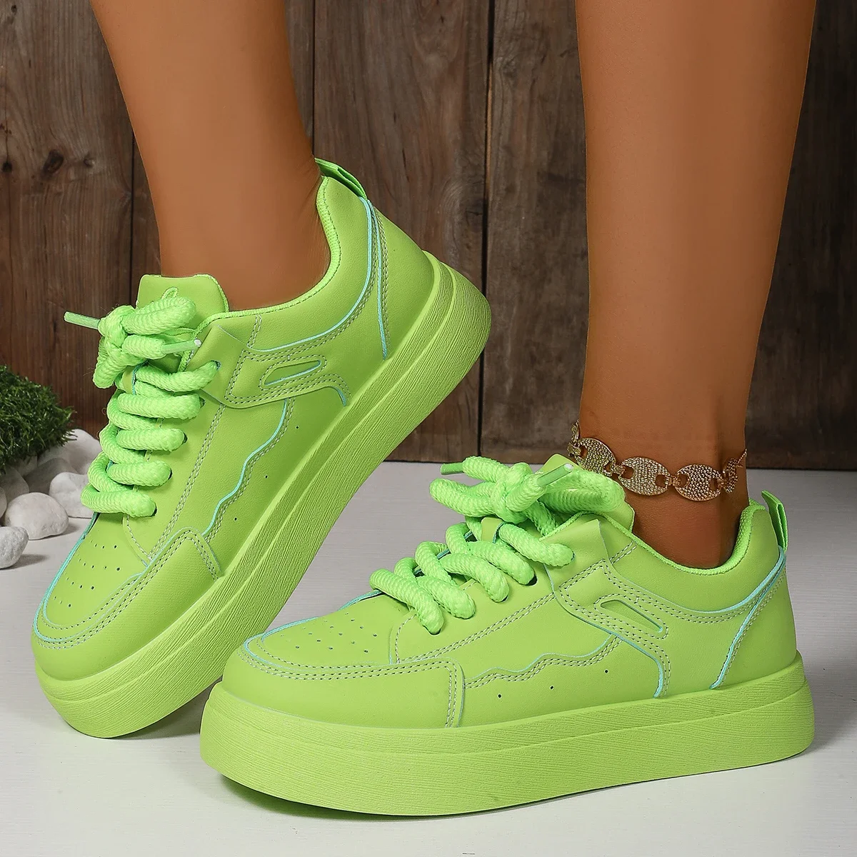 

2025 New spring shoes for women green trainers platform lace up sneakers woman chunky sports shoes faux leather sneaker