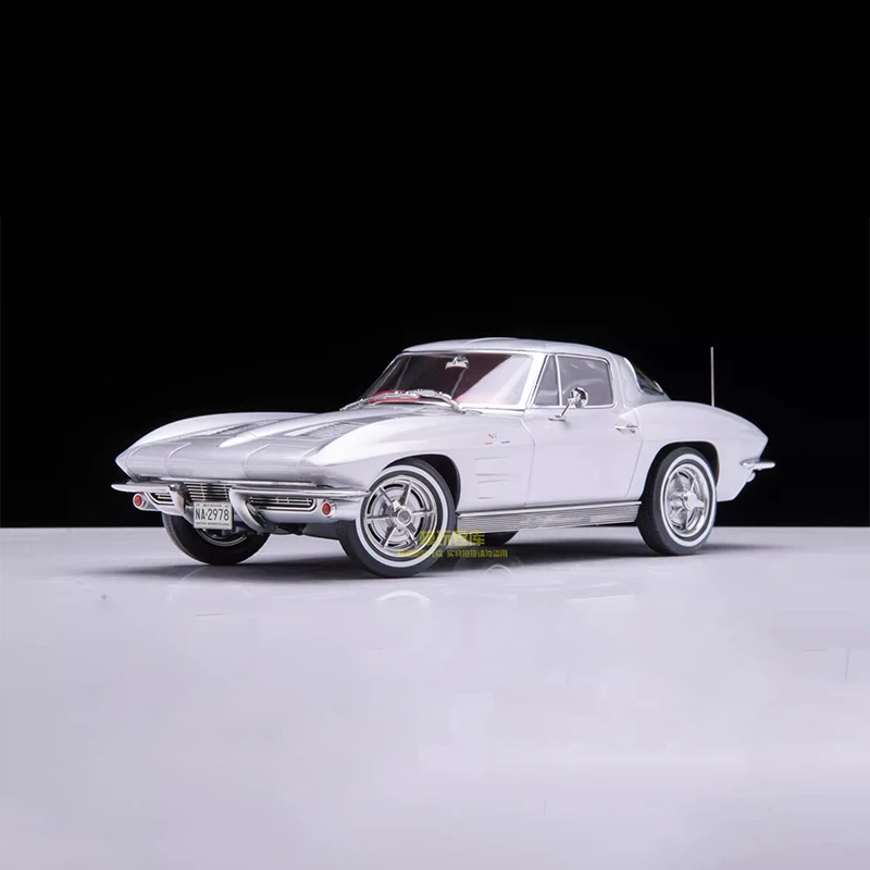 

1:18 Scale Corvette Sting Ray C2 Muscle Car Simulation Alloy Car Model Static Display Collectible Toy Gift Souvenir Decoration