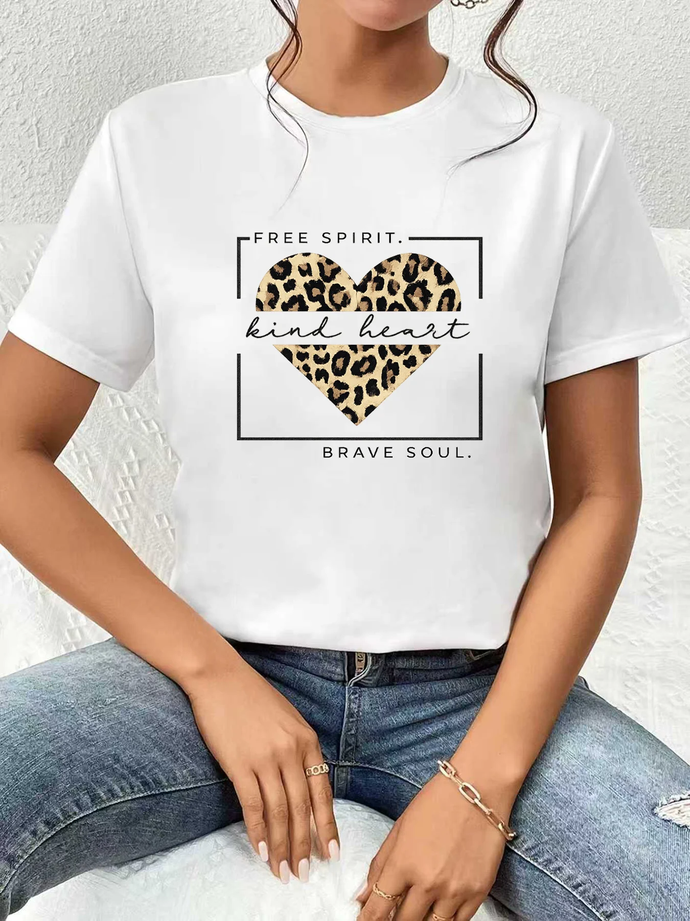 

【WDS0312】Leopard Heart Kind Heart Graphic Women's Plus Size Summer Casual Short Sleeve Crew Neck Tee Street Fashion Versatile