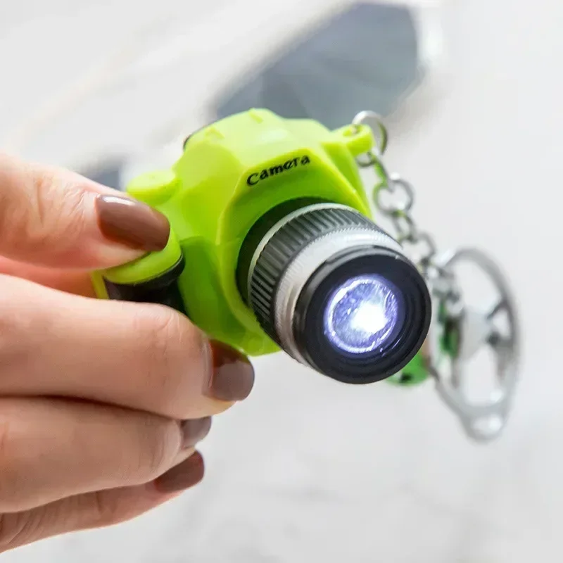 シミュレーションslrカメラLEDは、ライトサウンドキーホルダー、3次元ペンダント、軽量、シンプル、トラベルギフトをemit