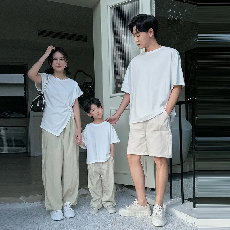 

Mom Daughter T Shirts Pants Outfits Family Summer Matching Clothes Korean Fashion Dad Son Tee Shirt Mother Father Children 2024