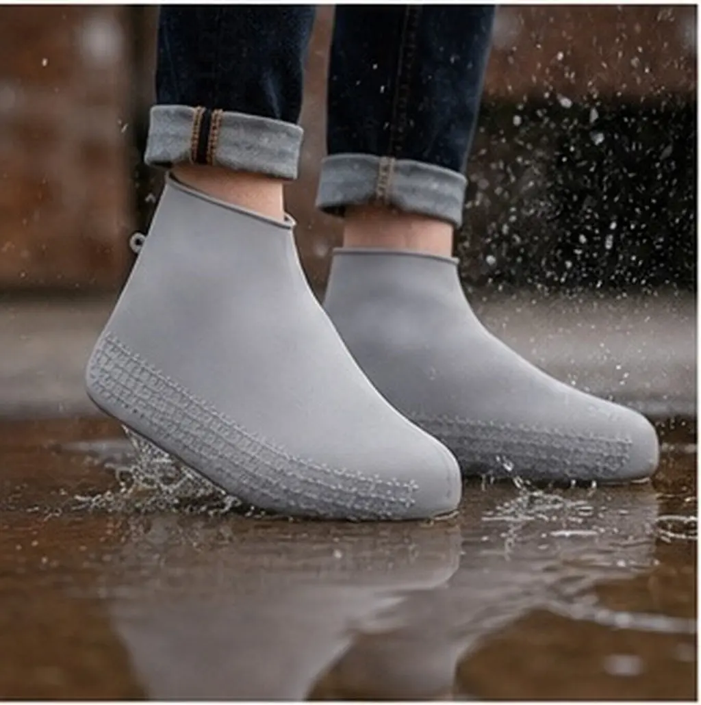 Rain Proof Silicone Shoe Protectors Waterproof Dust Mud Splash Guard Anti-Slip Bottom Easy to Fold Store Clean Grey Size L