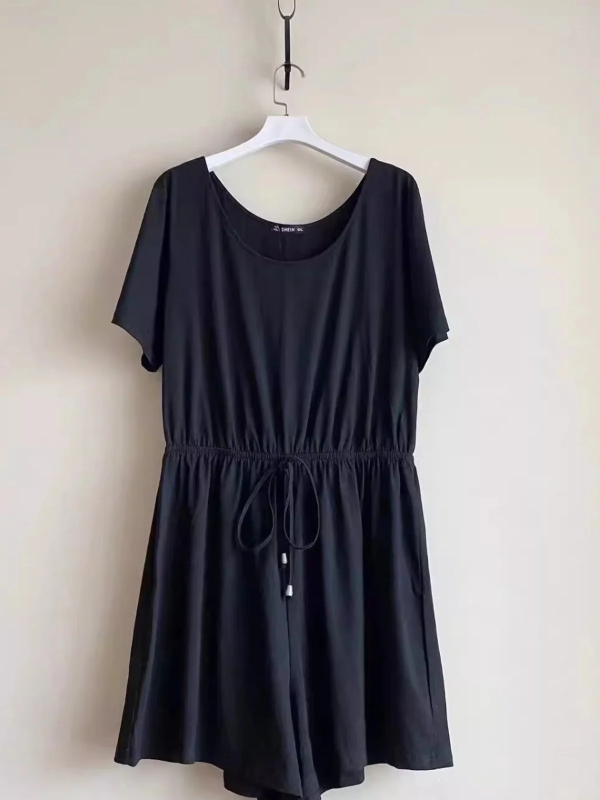 おしゃれなラウンドネックノースリーブミディ丈ワンピース レディース ゆったり着痩せAラインスカート 春夏秋冬 ハイウエストプリント