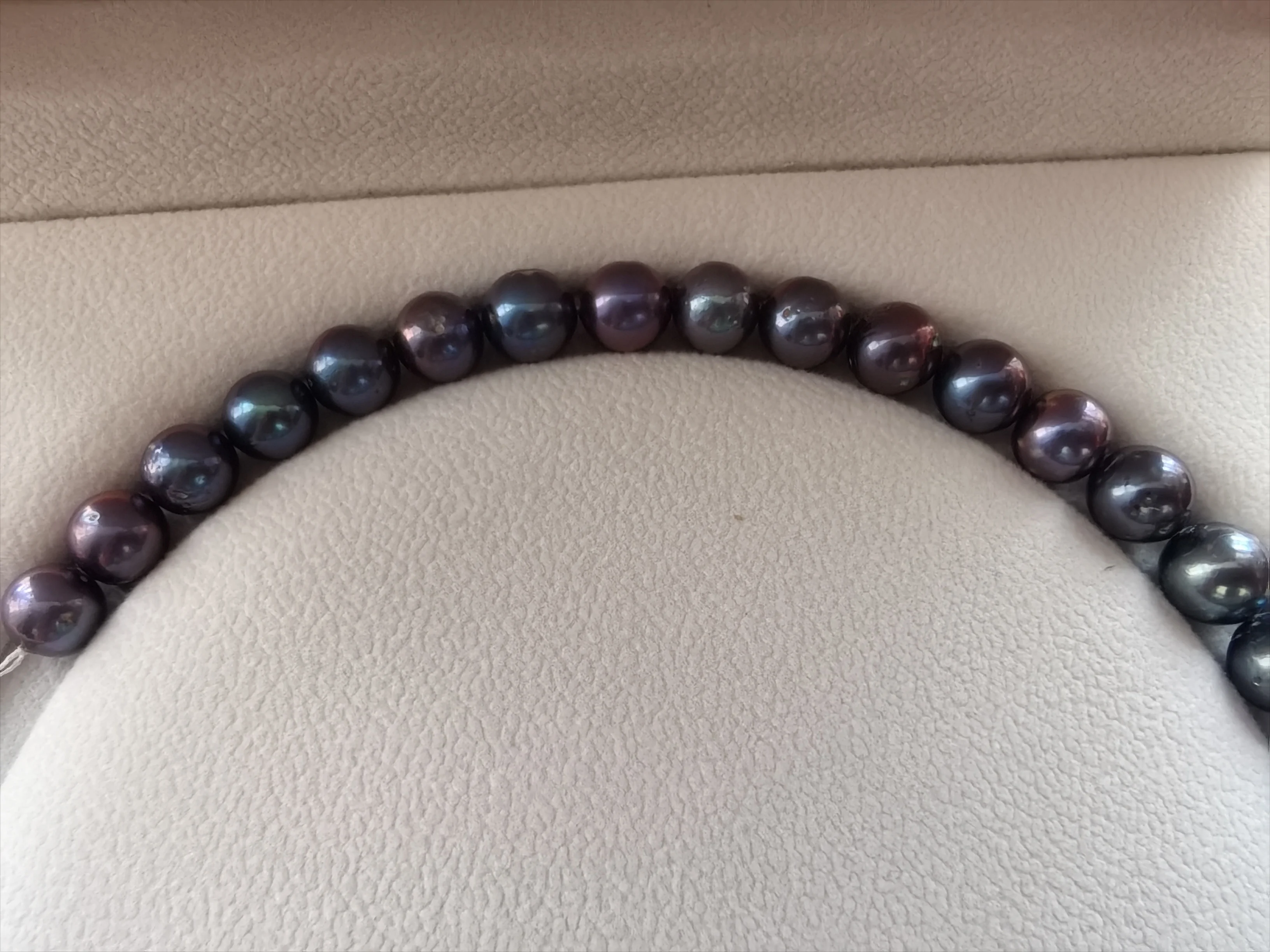 Unmatched AAA 10-11mm Natural REAL ROUND Tahitian black pearl necklace 18inch Physical photography image 3