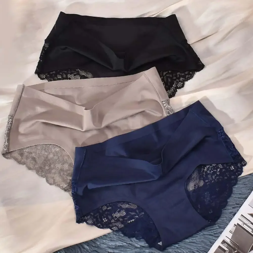 Women's Comfortable Cooling Ice Silk Middle Rise Briefs Shorts With Lace Trim Panties Ladies Plus Size Underwear