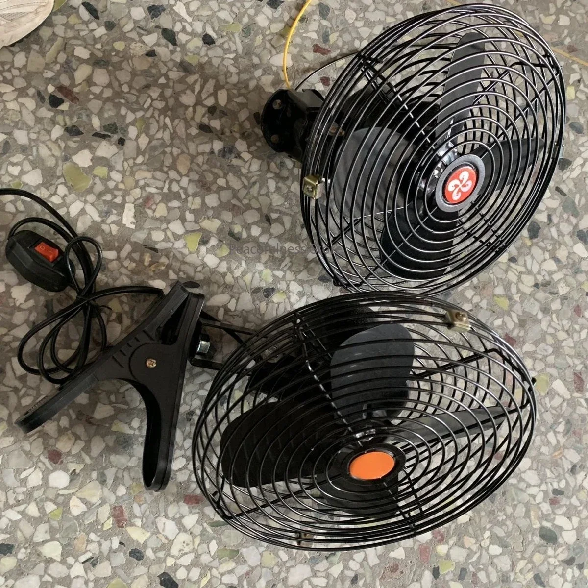 Adecuado para vehículos de construcción, ventiladores, vehículos de 12V24V, vehículos de construcción de tres ruedas y cuatro ruedas.