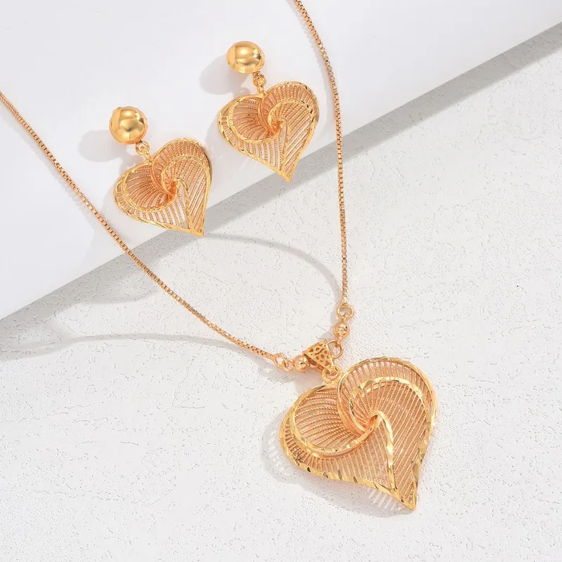 2024 Fashion Sand Gold Love Pendant Hollow Love Everything Senior New Necklace Earrings Wholesale Zirconia Jewelry Set for Women