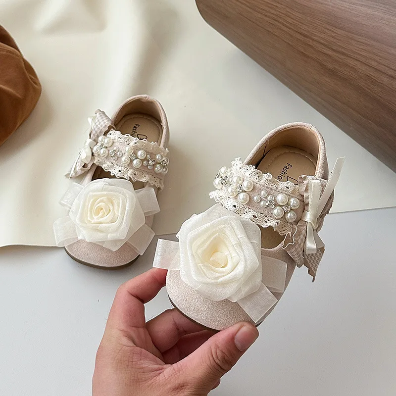 

Girls Dance Shoes Sweet Lace Flower Kids Performance Flat Shoes Round Toes 2025 Autumn New Children Princess MaryJanes Soft Sole