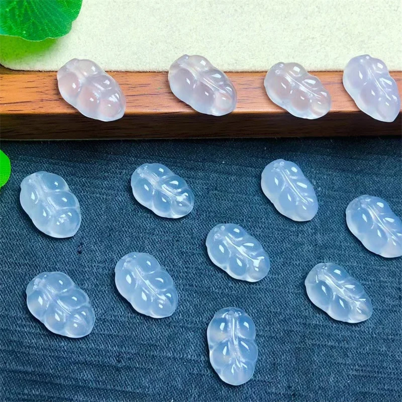 

10PCS Natural White Agate Leaf Pendant Crystal Polishing DIY Exquisite Girl Jewelry Healing Fengshui Stone Gift 15MM