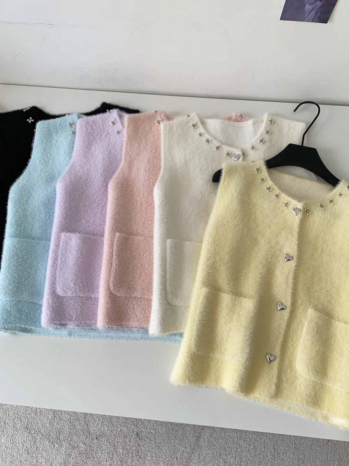 Heavy Embellished V-Neck Women's Vest Commute Fashion Slim Fit Single Button Sleeveless Top Outerwear Standard Size Pure Color
